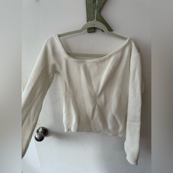 Revolve Superdown Ravie Off the Shoulder Sweater in White Size M - Picture 3 of 3